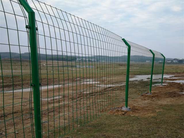 Bilateral Wire Guardrail