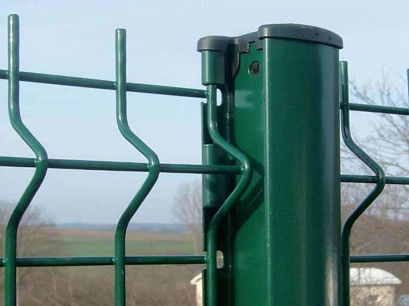 Peach shaped pillar guardrail