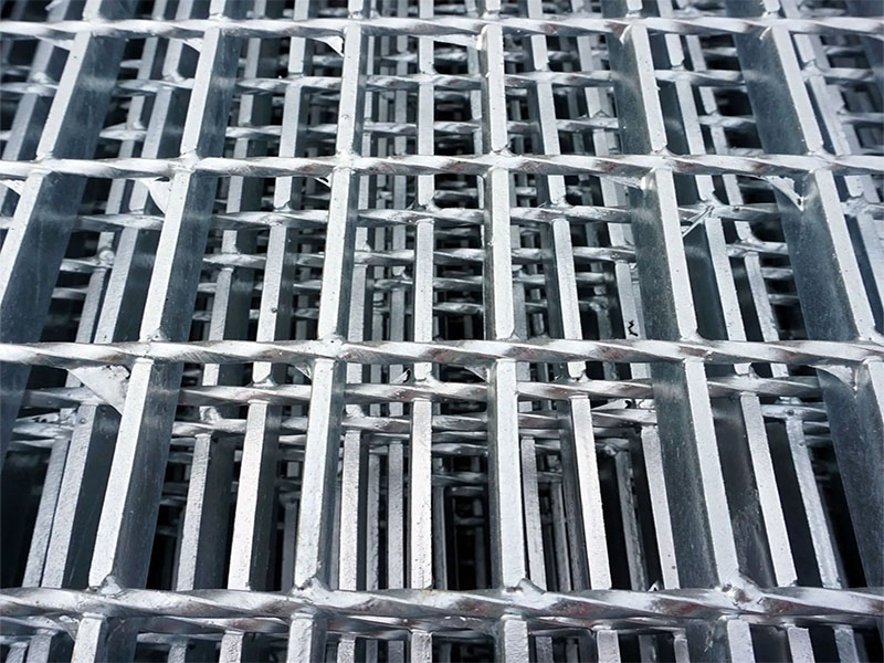 Heavy Duty Steel Grating