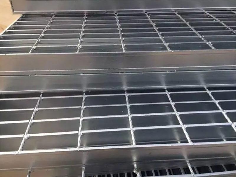 Heavy Duty Steel Grating